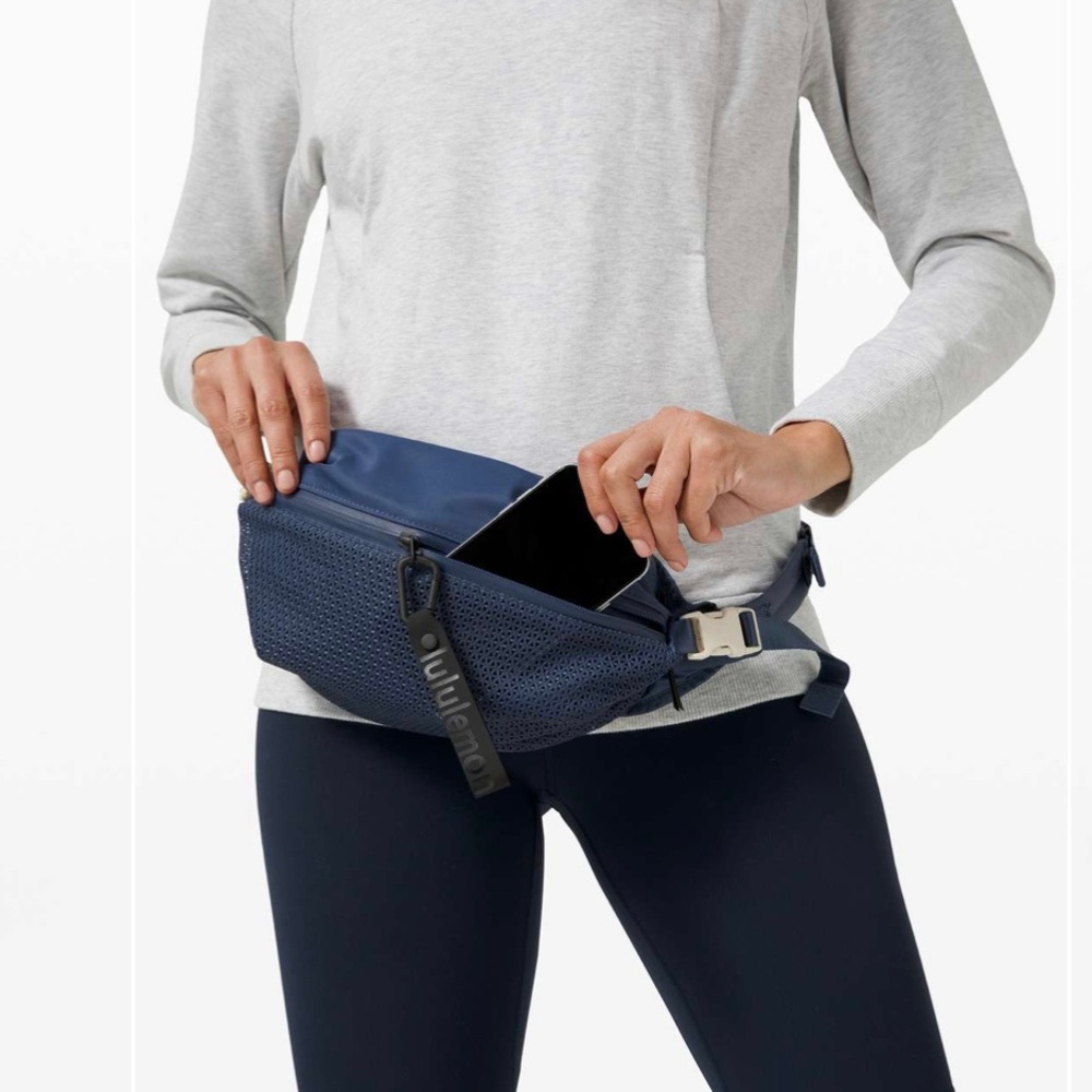 Lululemon All Hours Belt Bag Crossbody Fanny Backpack 4.5L Ink Blue